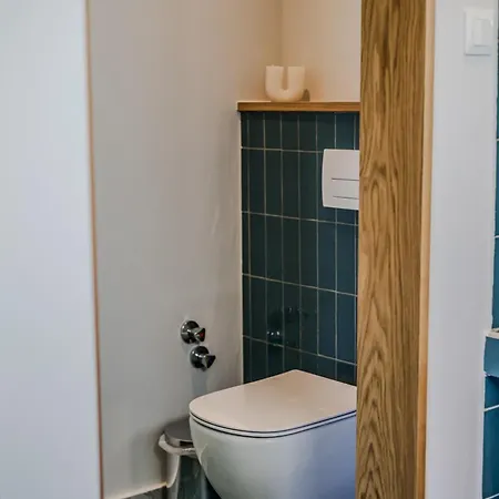 Take Me Here With A Sea View By Salt * ヴォロス